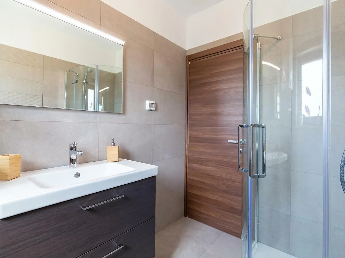 Apartments Gioia Porec 0*,
