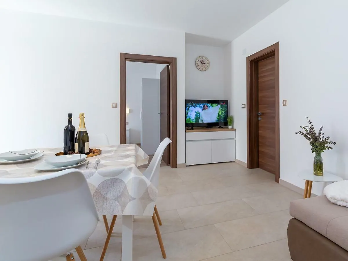 Apartments Gioia Porec